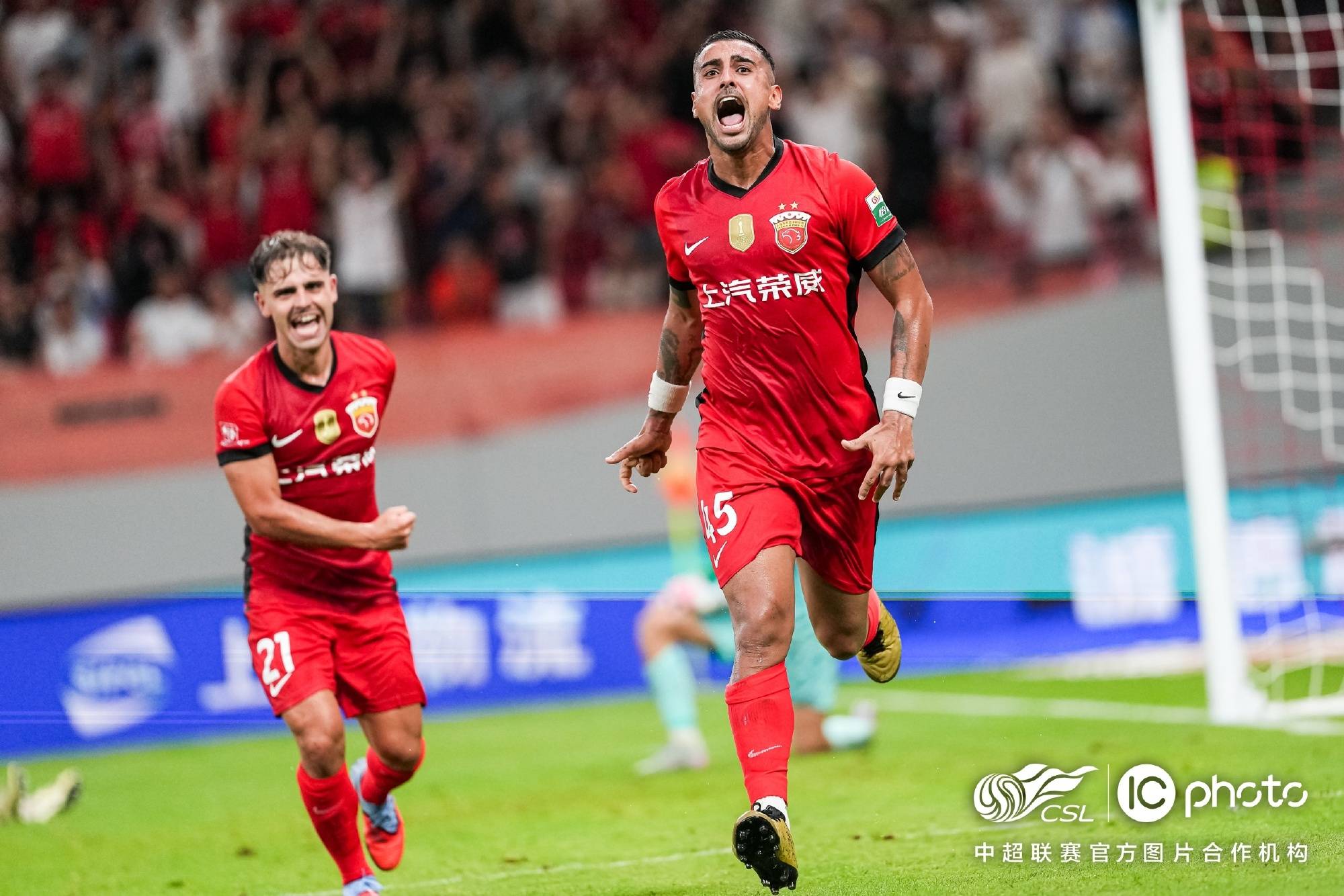 包含转折点上海海港刷新队史纪录；法国杯冲刺阶段攻防权衡；态度坚定；训练强度明显提升的词条