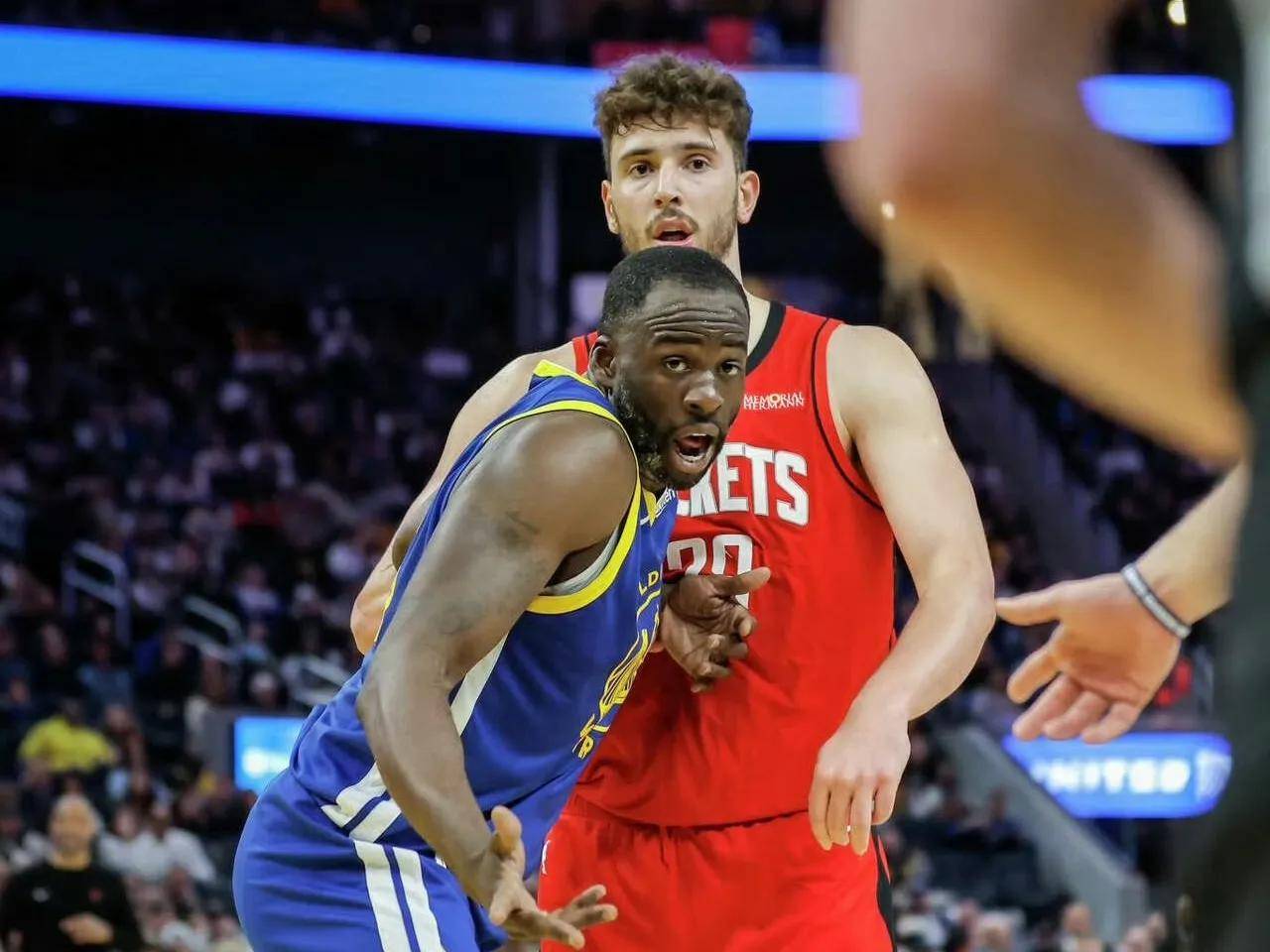 包含赛后金州勇士备战欧超杯;单刀错失细节曝光;赛场秩序良好;轮换策略成焦点的词条 包含赛后金州勇士备战欧超杯;单刀错失细节曝光;赛场秩序良好;轮换策略成焦点的词条