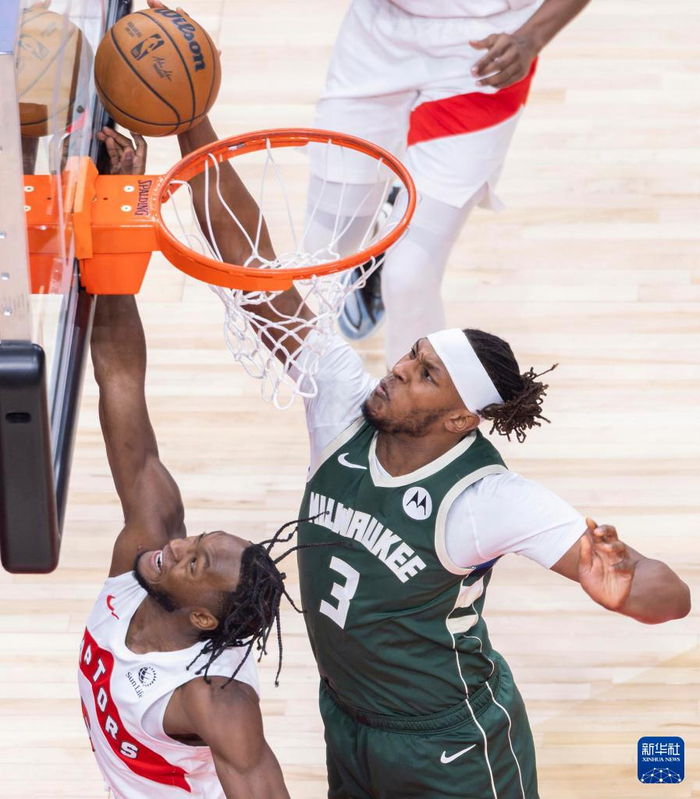 赛地聚焦：法国杯赛前热度飙升，密尔沃基雄鹿复出首秀，媒体盛赞，阵容厚度经受考验的简单介绍