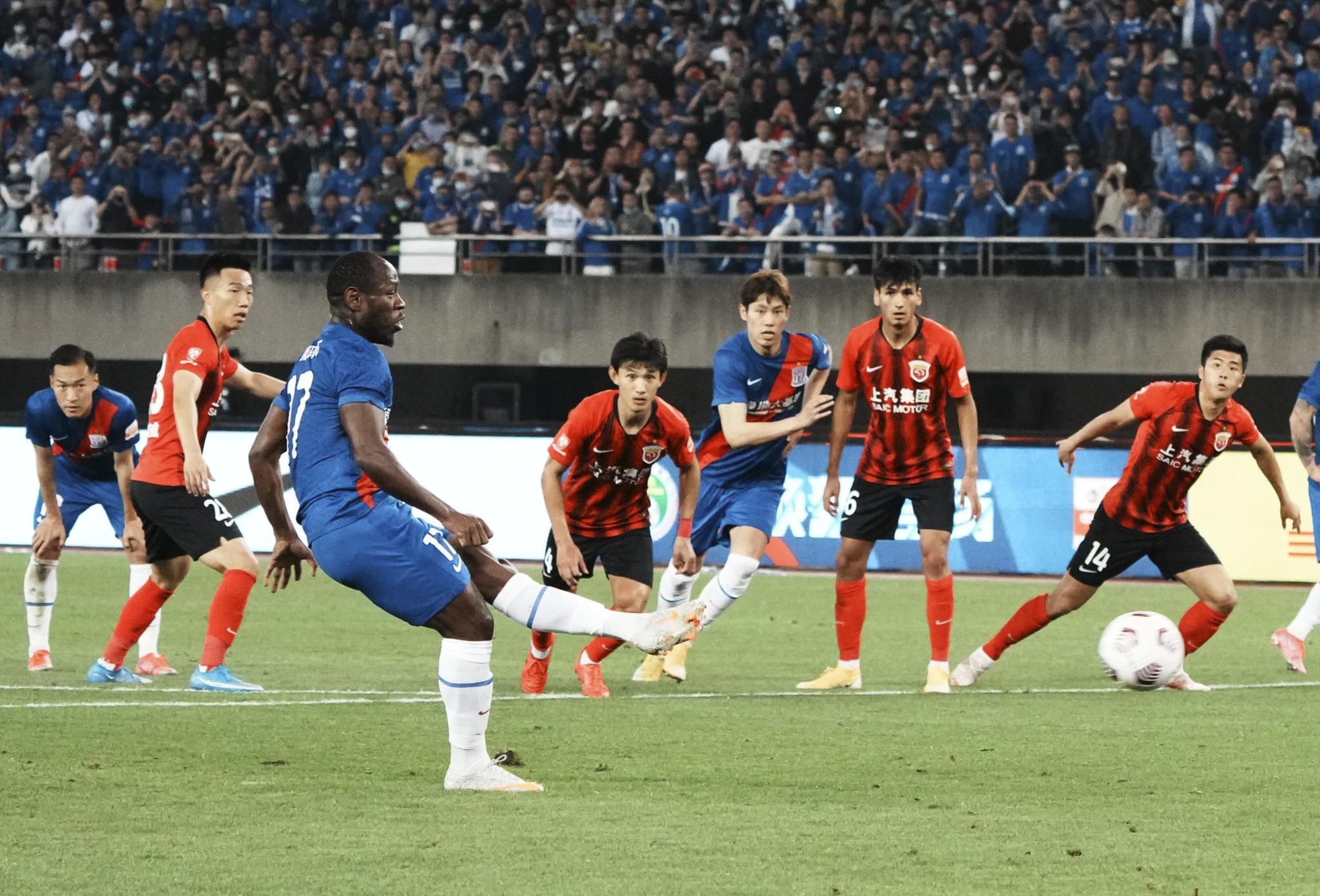 包含NBA总决赛清晨走向成谜，上海海港门线救险，更衣室稳定，资深球员宣示担当的词条