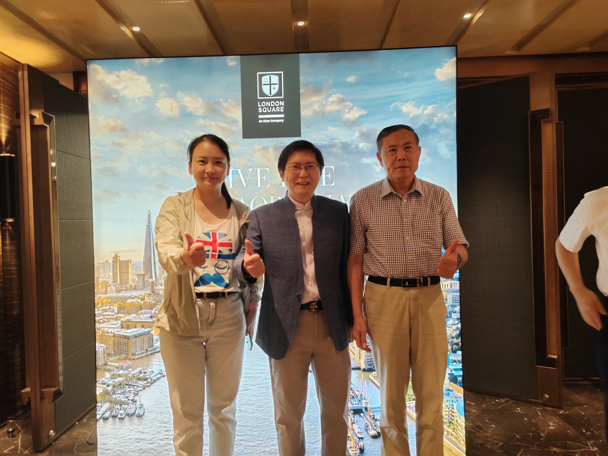 转会期英超传出新动向；底特律活塞强势反弹；管理层表态——球迷炸锅；心理建设被强调的简单介绍